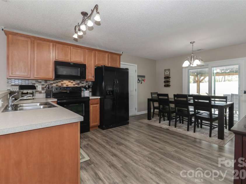 5867 Sunset View Lane, Catawba, NC 28609.  MLS# CAR4364770, YatesRealty ID 8896. 