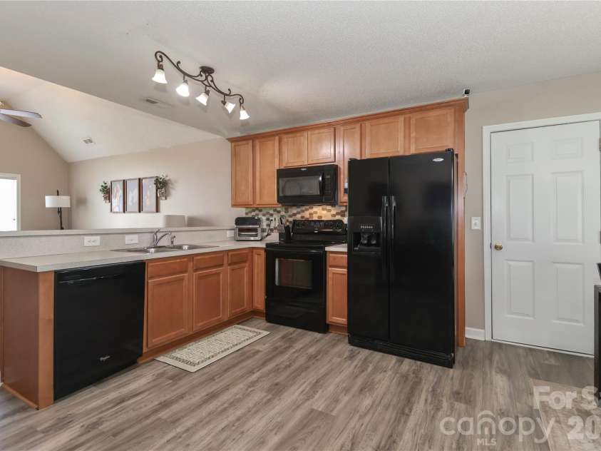 5867 Sunset View Lane, Catawba, NC 28609.  MLS# CAR4364770, YatesRealty ID 8896. 