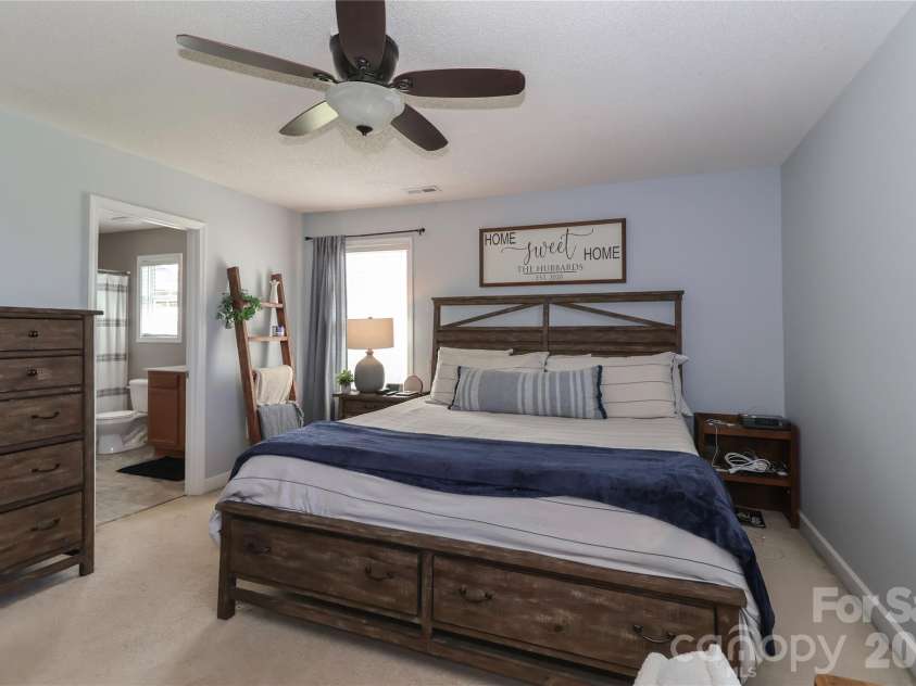 5867 Sunset View Lane, Catawba, NC 28609.  MLS# CAR4364770, YatesRealty ID 8896. 