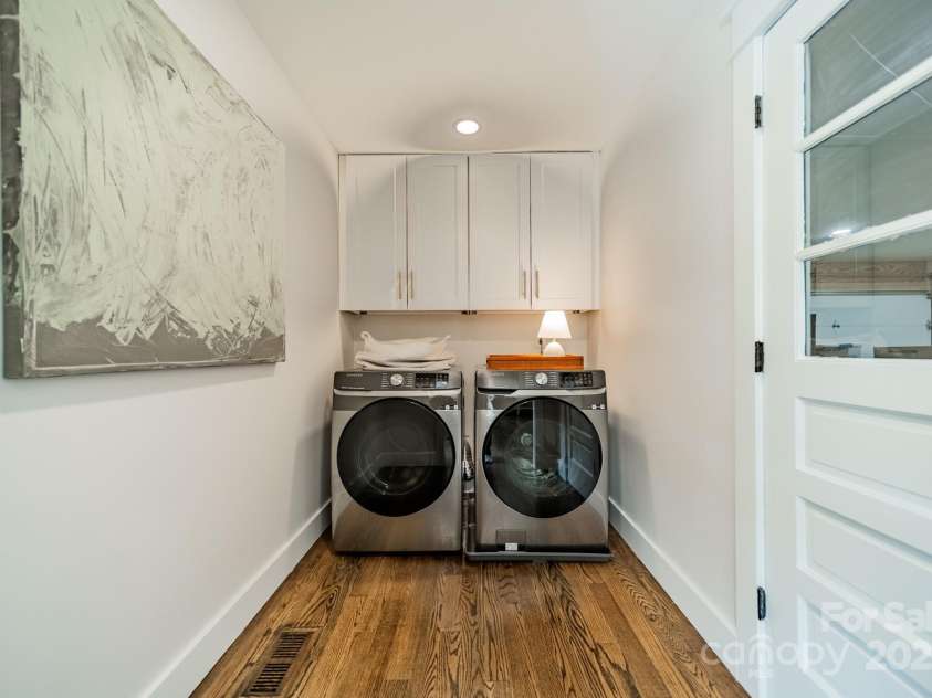 8330 Fallsdale Drive, Charlotte, NC 28214.  MLS# CAR4248517, YatesRealty ID 8896. Laundry Room