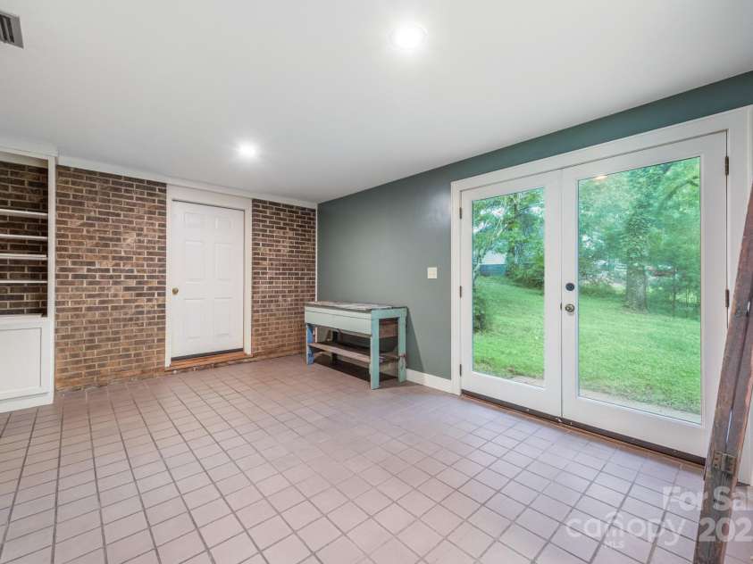 1120 College Street, Mount Pleasant, NC 28124.  MLS# CAR4258641, YatesRealty ID 8897. 