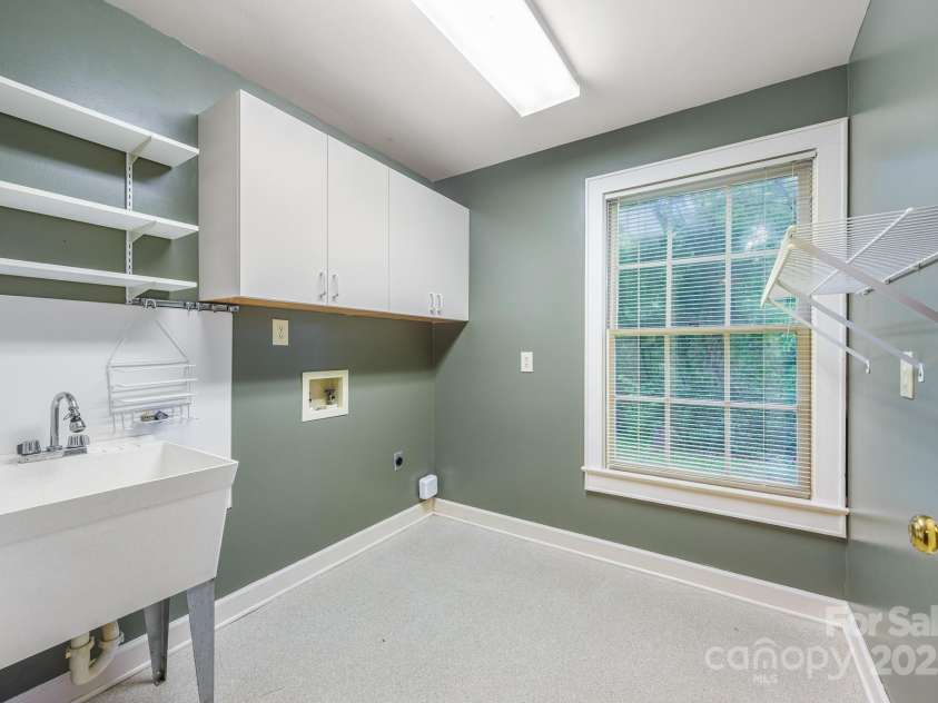 1120 College Street, Mount Pleasant, NC 28124.  MLS# CAR4258641, YatesRealty ID 8897. 
