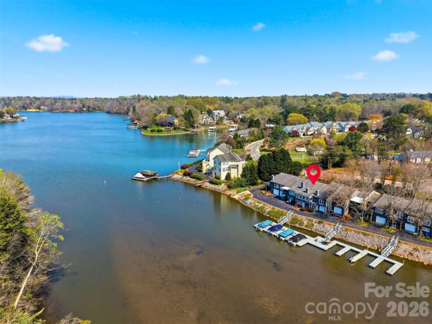 2200 6th Street, Hickory, NC 28601.  MLS# CAR4362338, YatesRealty ID 8898. 