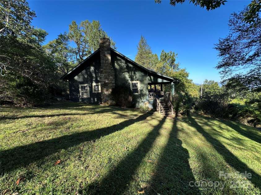 16 Osborn Knob Road, Little Switzerland, NC 28749.  MLS# CAR4307490, YatesRealty ID 89. 