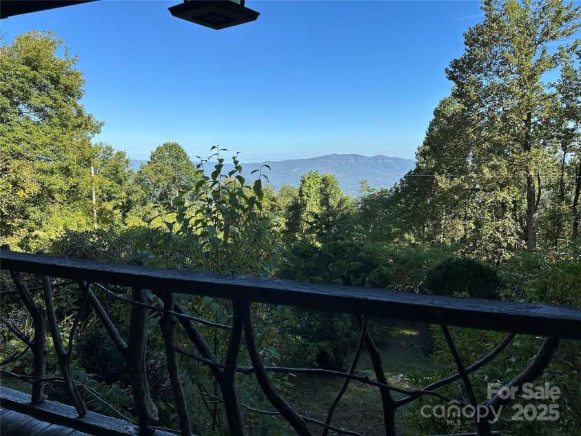 16 Osborn Knob Road, Little Switzerland, NC 28749.  MLS# CAR4307490, YatesRealty ID 89. 