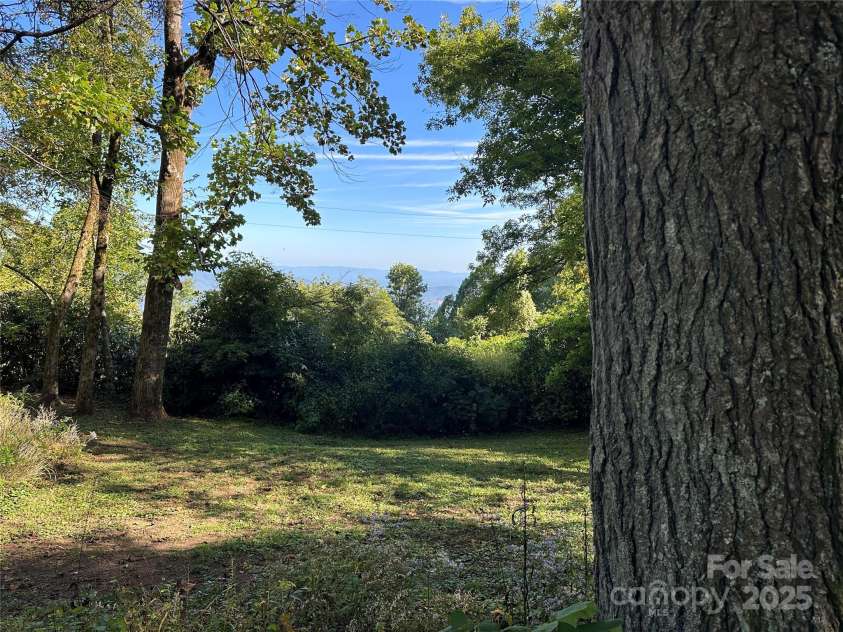 16 Osborn Knob Road, Little Switzerland, NC 28749.  MLS# CAR4307490, YatesRealty ID 89. 