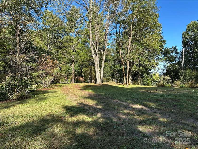 16 Osborn Knob Road, Little Switzerland, NC 28749.  MLS# CAR4307490, YatesRealty ID 89. 
