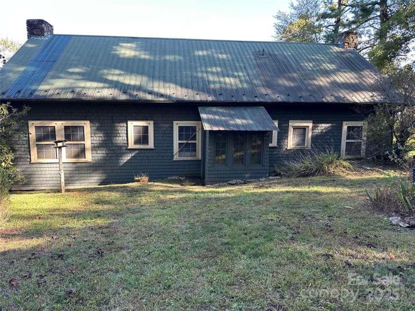 16 Osborn Knob Road, Little Switzerland, NC 28749.  MLS# CAR4307490, YatesRealty ID 89. House Rear