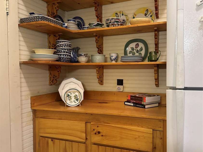 16 Osborn Knob Road, Little Switzerland, NC 28749.  MLS# CAR4307490, YatesRealty ID 89. Kitchen