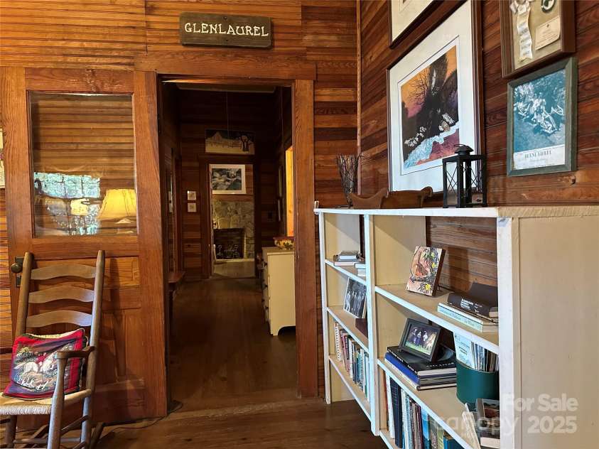 16 Osborn Knob Road, Little Switzerland, NC 28749.  MLS# CAR4307490, YatesRealty ID 89. Living Area/Hall