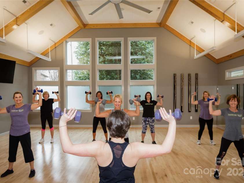 204 Tom Fazio Trace, Hendersonville, NC 28739.  MLS# CAR4133393, YatesRealty ID 89. 