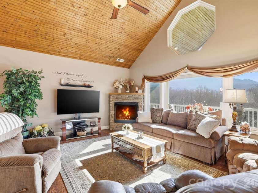 140 Debbie Loop, Waynesville, NC 28786.  MLS# CAR4298832, YatesRealty ID 8900. 