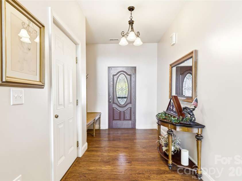 140 Debbie Loop, Waynesville, NC 28786.  MLS# CAR4298832, YatesRealty ID 8900. Main Entry