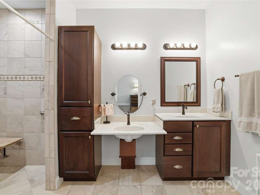 140 Debbie Loop, Waynesville, NC 28786.  MLS# CAR4298832, YatesRealty ID 8900. Primary Ensuite
