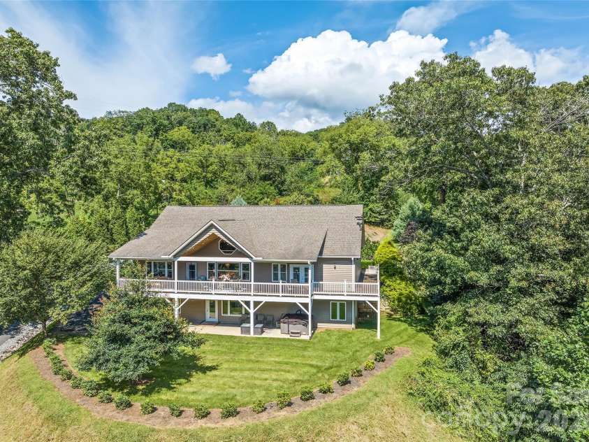 140 Debbie Loop, Waynesville, NC 28786.  MLS# CAR4298832, YatesRealty ID 8900. Summer