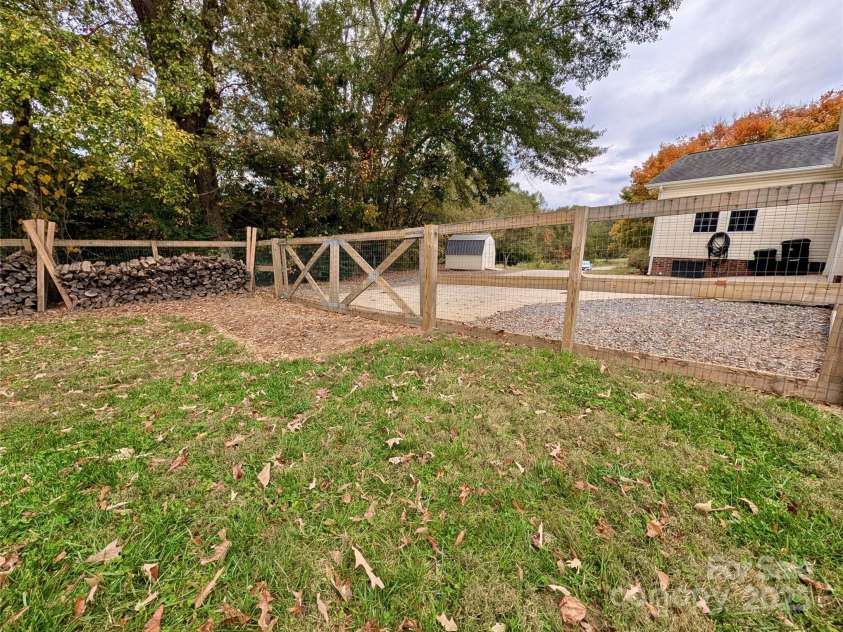 2357 Pleasant Hill Church Road, Grover, NC 28073.  MLS# CAR4314841, YatesRealty ID 8900. BACK YARD ENTRY GATE