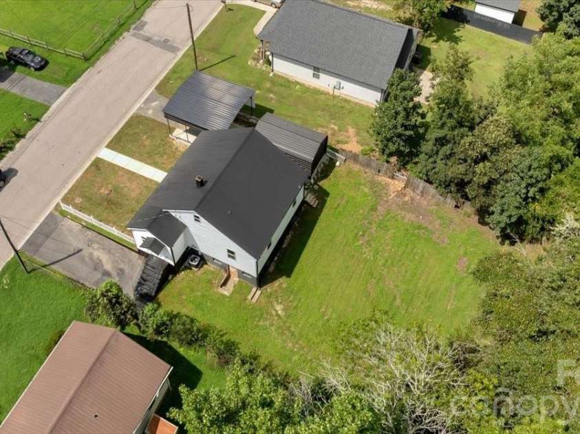 2105 Woodlawn Street, Kannapolis, NC 28083.  MLS# CAR4334921, YatesRealty ID 8901. 