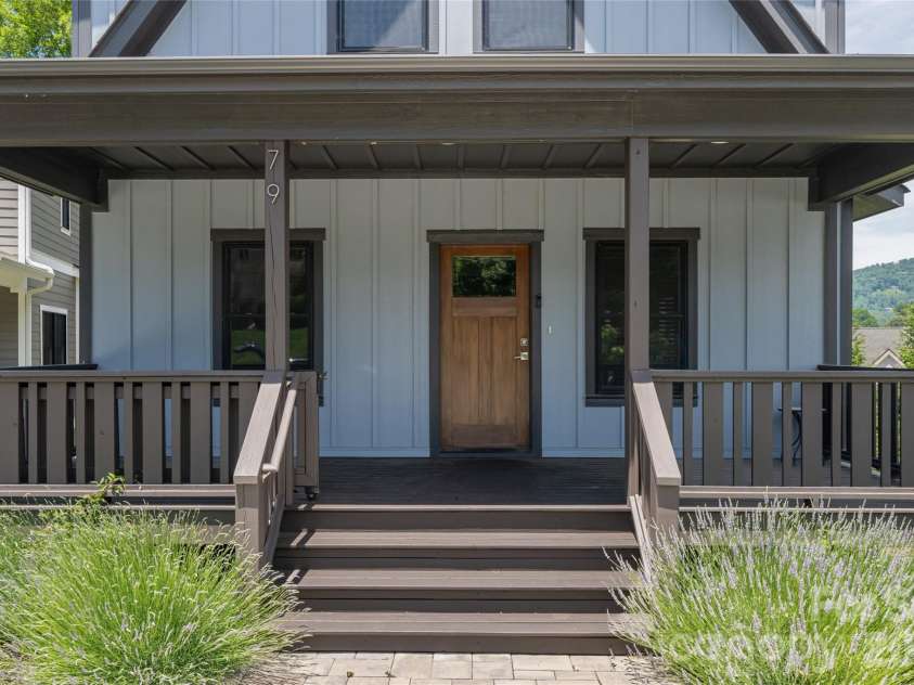 79 Culvern Street, Asheville, NC 28804.  MLS# CAR4304485, YatesRealty ID 8903. 