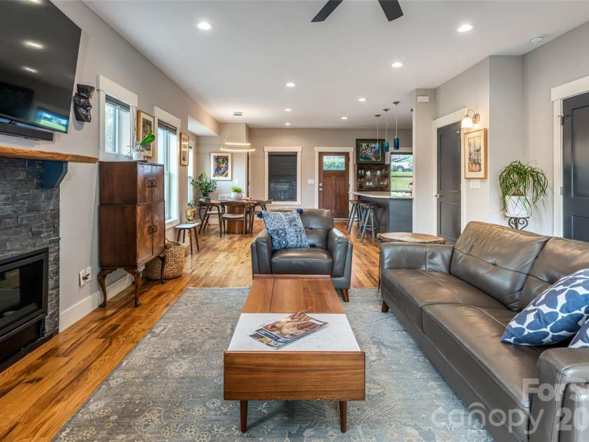 79 Culvern Street, Asheville, NC 28804.  MLS# CAR4304485, YatesRealty ID 8903. Open floor plan
