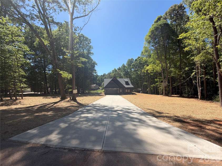 320 Blue Heron Road, Salisbury, NC 28146.  MLS# CAR4365828, YatesRealty ID 8904. 
