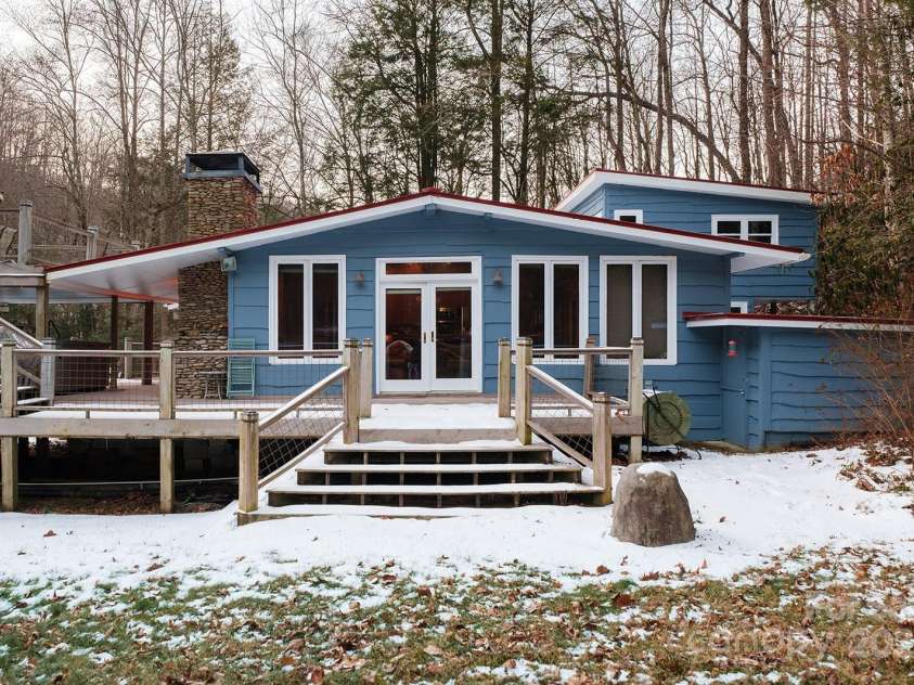 36 Dream Catcher Cove, Hayesville, NC 28904.  MLS# CAR4292828, YatesRealty ID 8904. 