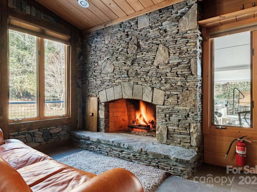 36 Dream Catcher Cove, Hayesville, NC 28904.  MLS# CAR4292828, YatesRealty ID 8904. 