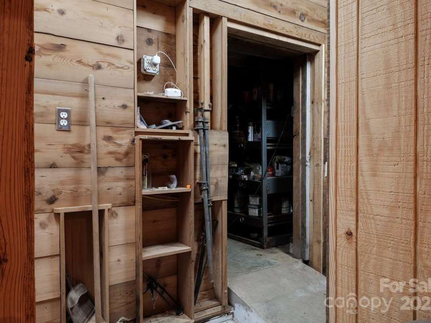 36 Dream Catcher Cove, Hayesville, NC 28904.  MLS# CAR4292828, YatesRealty ID 8904. 