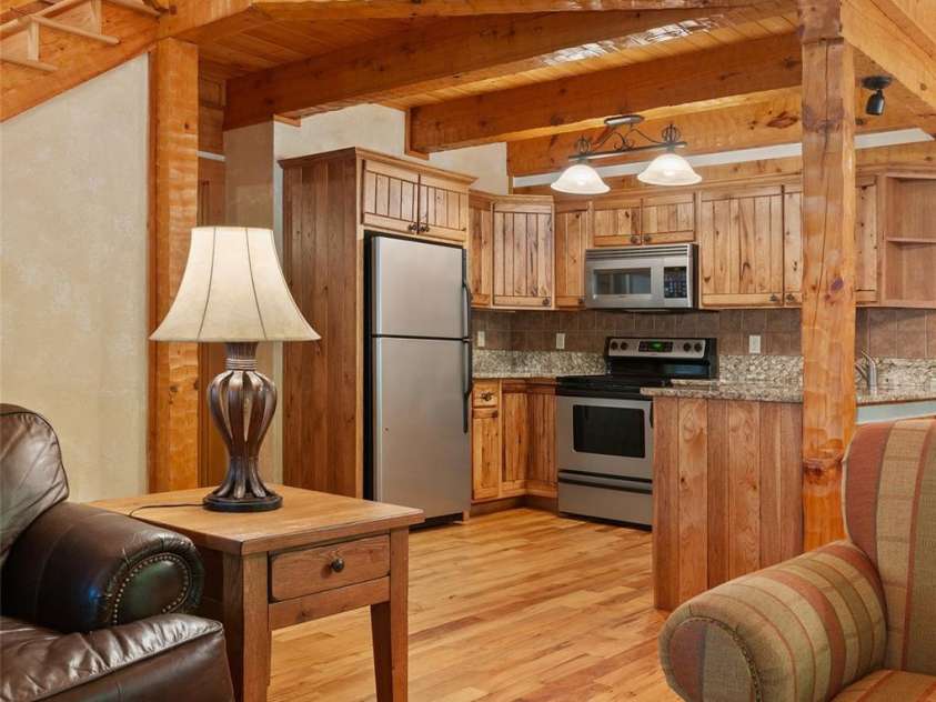 24 Rachels Circle, Maggie Valley, NC 28751.  MLS# CAR4361814, YatesRealty ID 8905. 