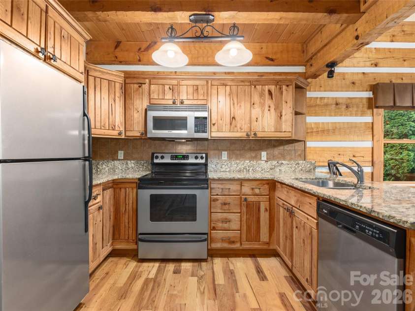 24 Rachels Circle, Maggie Valley, NC 28751.  MLS# CAR4361814, YatesRealty ID 8905. 
