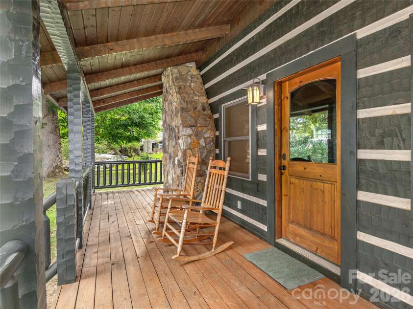 24 Rachels Circle, Maggie Valley, NC 28751.  MLS# CAR4361814, YatesRealty ID 8905. 