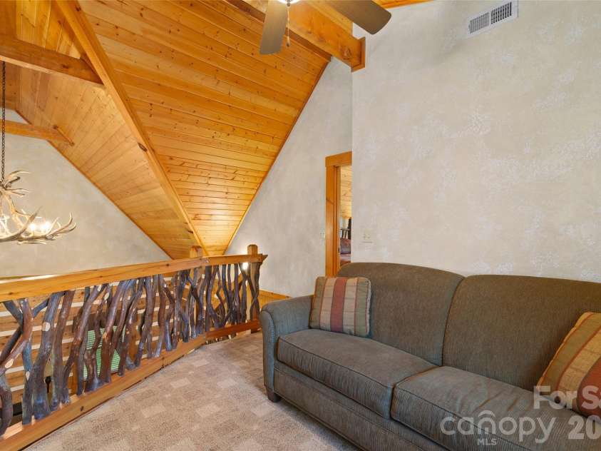 24 Rachels Circle, Maggie Valley, NC 28751.  MLS# CAR4361814, YatesRealty ID 8905. 
