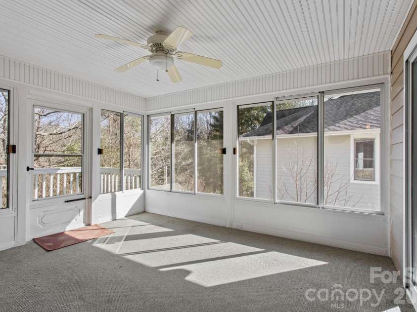 514 Cobblestone Lane, Flat Rock, NC 28731.  MLS# CAR4366078, YatesRealty ID 8907. 
