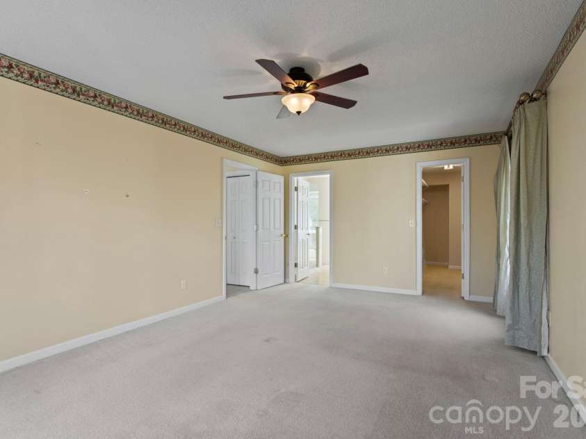 514 Cobblestone Lane, Flat Rock, NC 28731.  MLS# CAR4366078, YatesRealty ID 8907. 