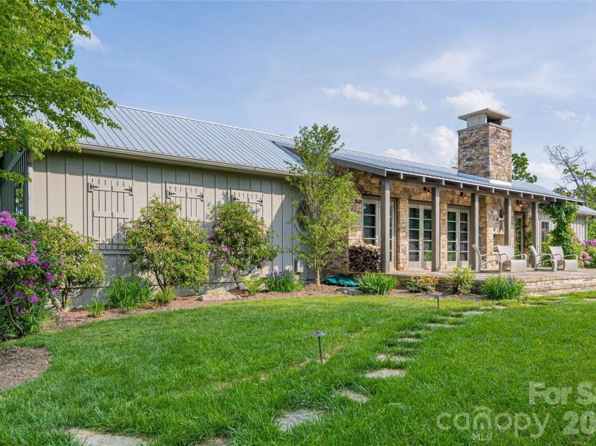 532 Tsali Crossing, Bryson City, NC 28713.  MLS# CAR4333421, YatesRealty ID 891. 