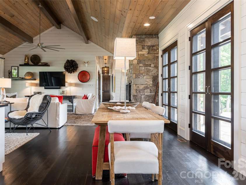 532 Tsali Crossing, Bryson City, NC 28713.  MLS# CAR4335485, YatesRealty ID 891. 