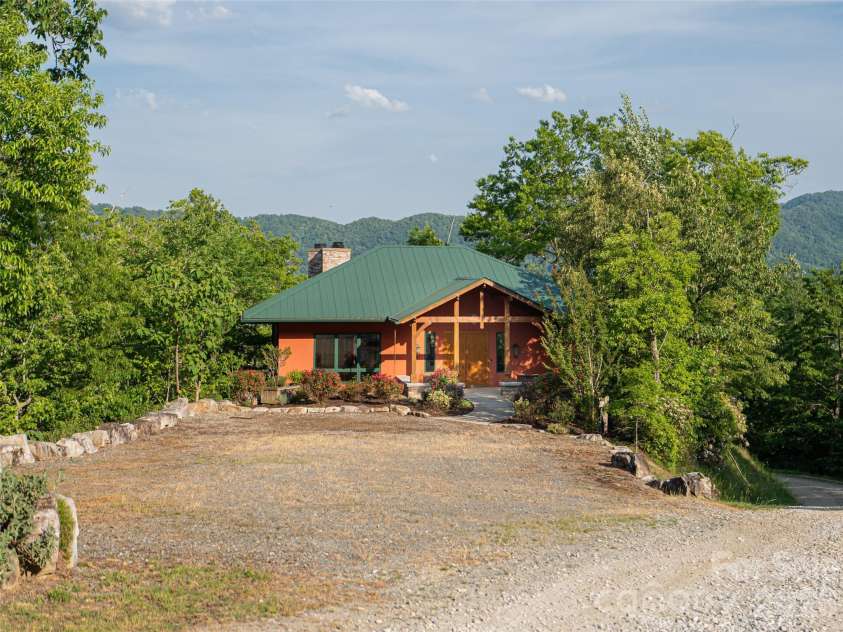 532 Tsali Crossing, Bryson City, NC 28713.  MLS# CAR4335485, YatesRealty ID 891. 