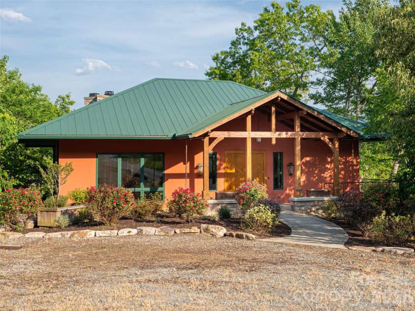 532 Tsali Crossing, Bryson City, NC 28713.  MLS# CAR4335485, YatesRealty ID 891. 