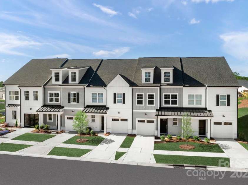 9416 Munsing Drive, Charlotte, NC 28269.  MLS# CAR4223418, YatesRealty ID 891. Representative of the Fontana Elite floorplan. Finishes and features may vary