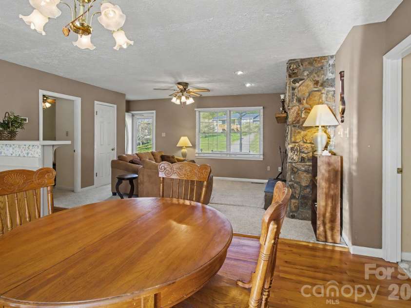 21 Sydney Lane, Asheville, NC 28806.  MLS# CAR4361623, YatesRealty ID 8910. 