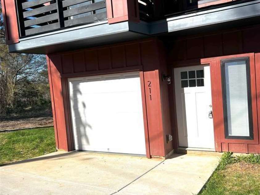 211 Webb Street, Gastonia, NC 28052.  MLS# CAR4366137, YatesRealty ID 8911. 