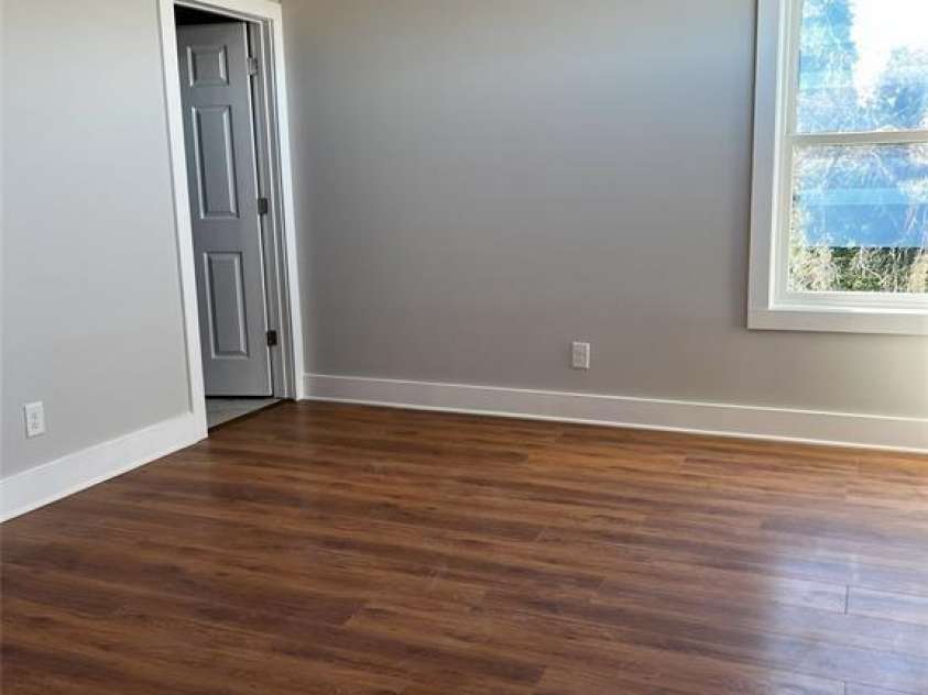 211 Webb Street, Gastonia, NC 28052.  MLS# CAR4366137, YatesRealty ID 8911. 