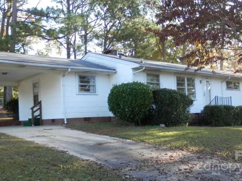 1004 Rollins Avenue, Hamlet, NC 28345.  MLS# CAR4248760, YatesRealty ID 8916. 