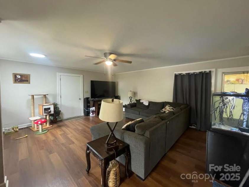 1004 Rollins Avenue, Hamlet, NC 28345.  MLS# CAR4248760, YatesRealty ID 8916. 