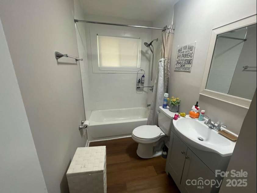 1004 Rollins Avenue, Hamlet, NC 28345.  MLS# CAR4248760, YatesRealty ID 8916. 