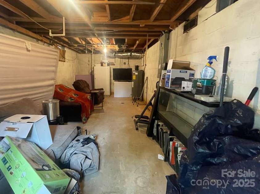 1004 Rollins Avenue, Hamlet, NC 28345.  MLS# CAR4248760, YatesRealty ID 8916. 