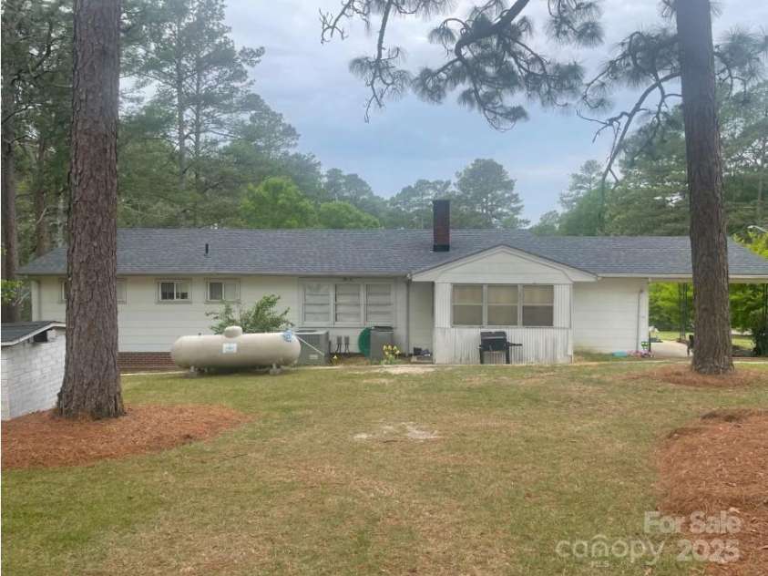 1004 Rollins Avenue, Hamlet, NC 28345.  MLS# CAR4248760, YatesRealty ID 8916. 