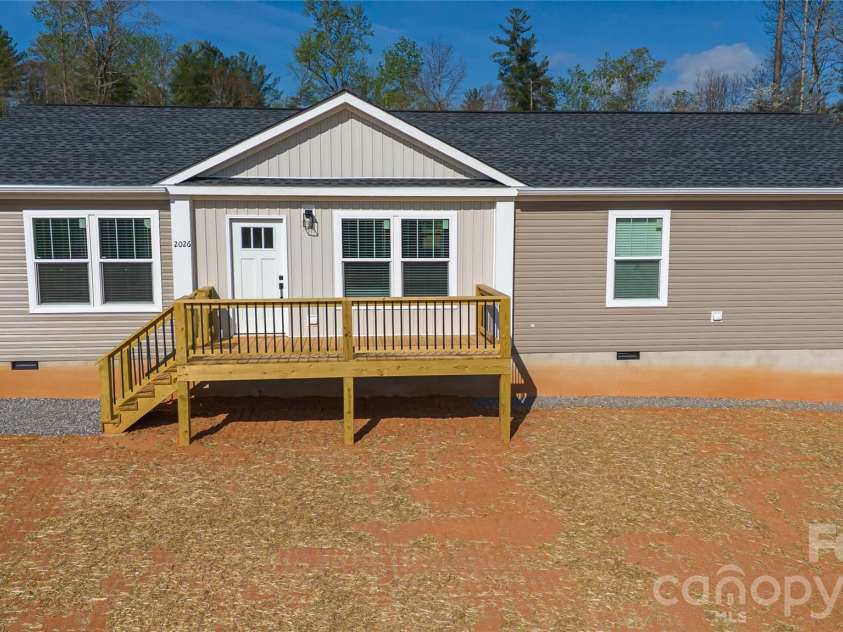 2026 Glory Land Way, Morganton, NC 28655.  MLS# CAR4366048, YatesRealty ID 8917. 