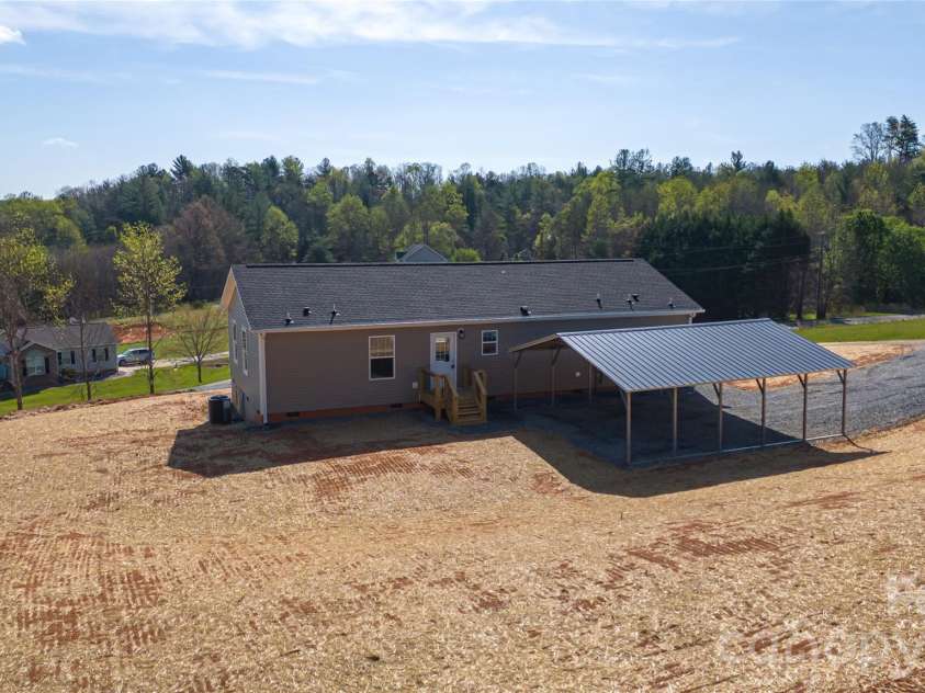 2026 Glory Land Way, Morganton, NC 28655.  MLS# CAR4366048, YatesRealty ID 8917. 