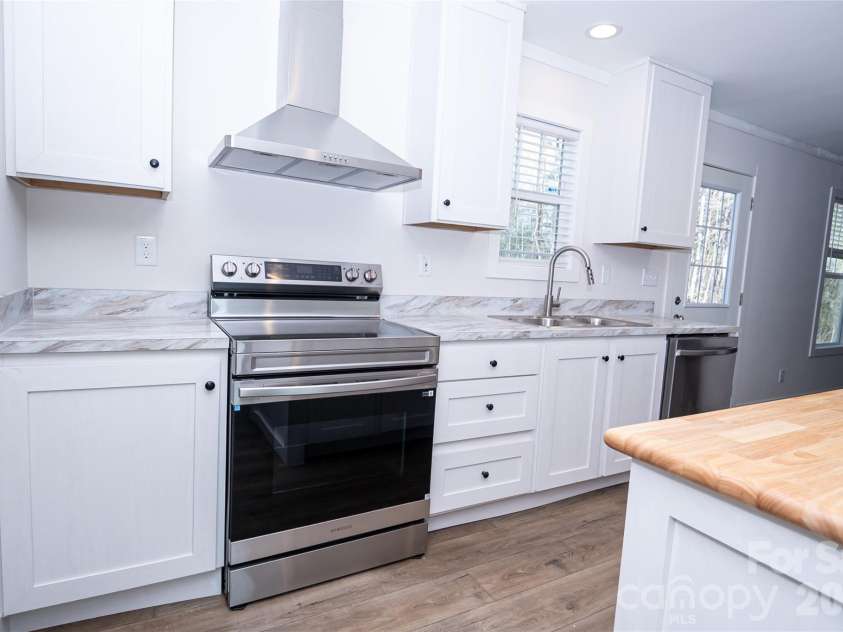 2026 Glory Land Way, Morganton, NC 28655.  MLS# CAR4366048, YatesRealty ID 8917. 