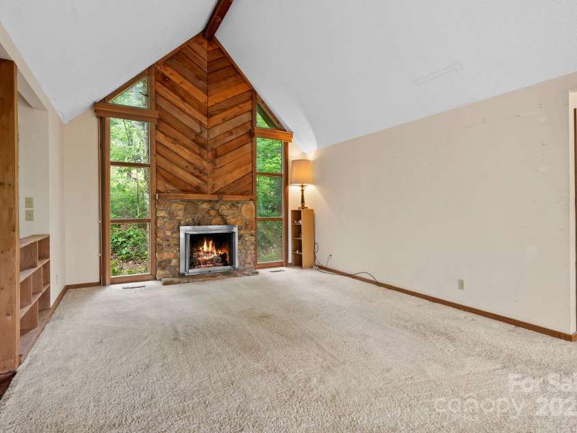 1020 Vineyard Road, Tryon, NC 28782.  MLS# CAR4252534, YatesRealty ID 8918. 